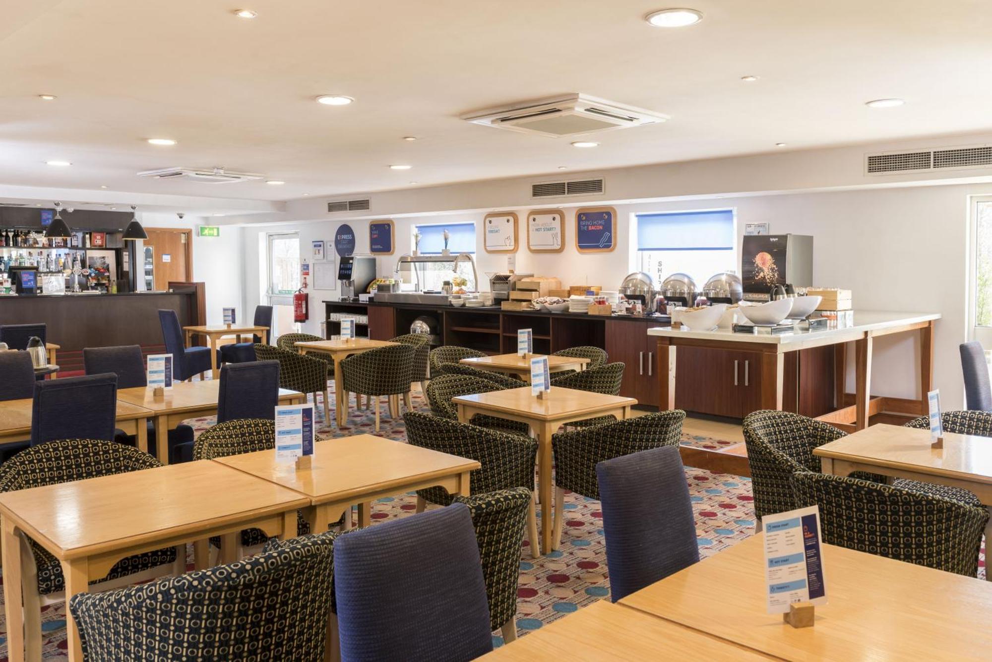 Holiday Inn Express Birmingham Star City By Ihg Exterior foto